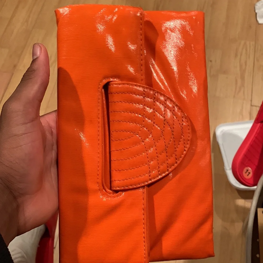 Purses - Picture 9 of 9